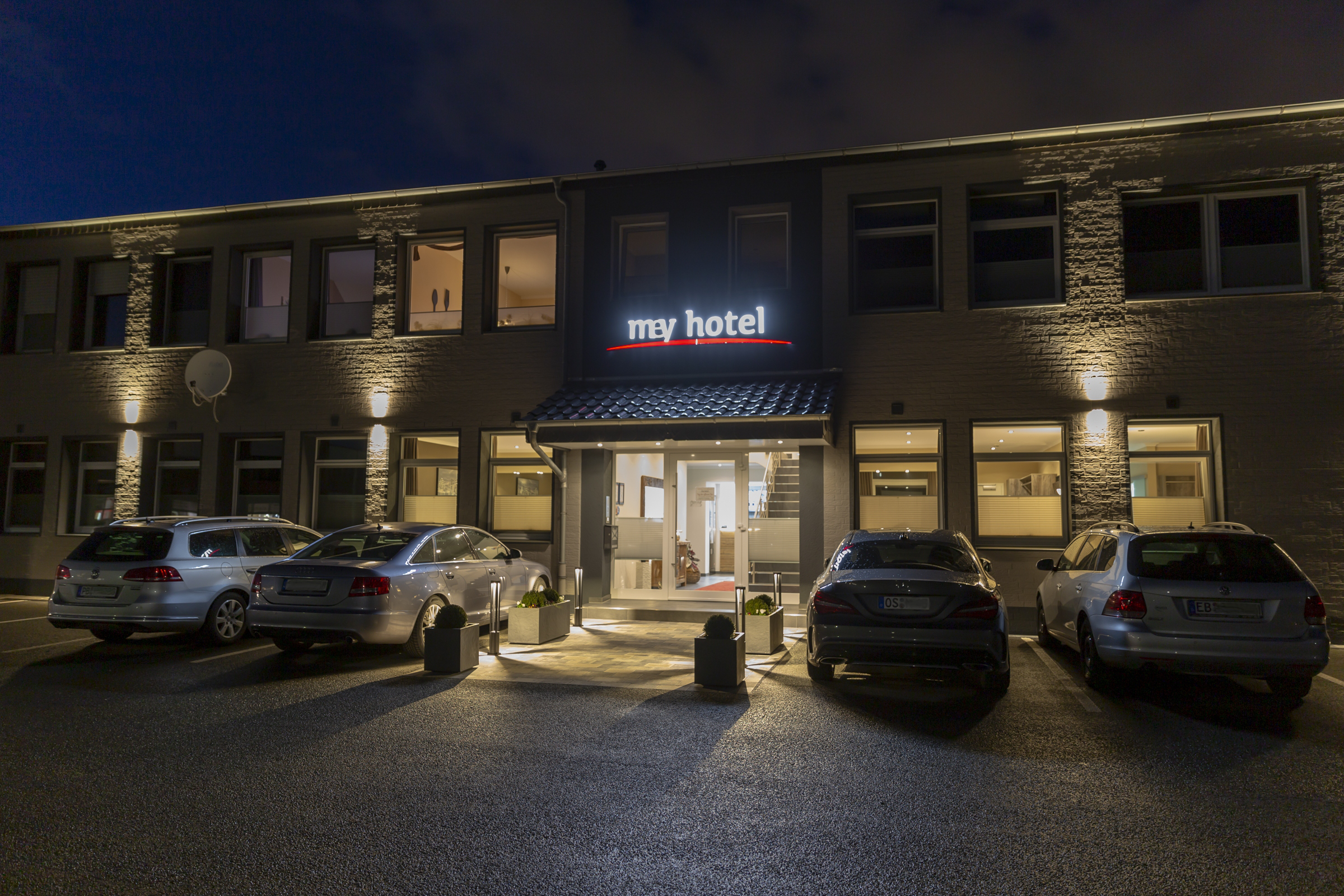 Mey Hotel bei Nacht